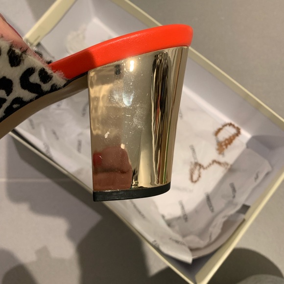 Brand New Expressions Sandals - Picture 5 of 14